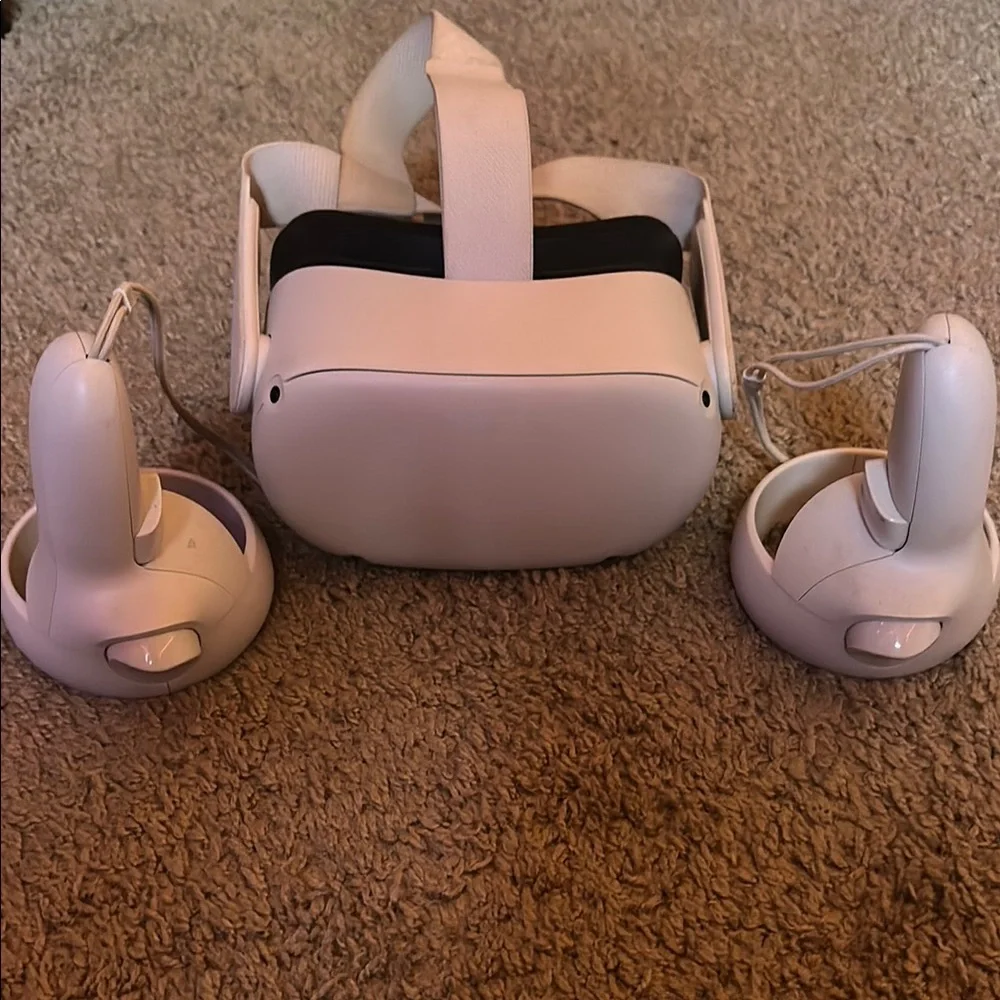 Oculus Quest 2 White Standalone VR Headset